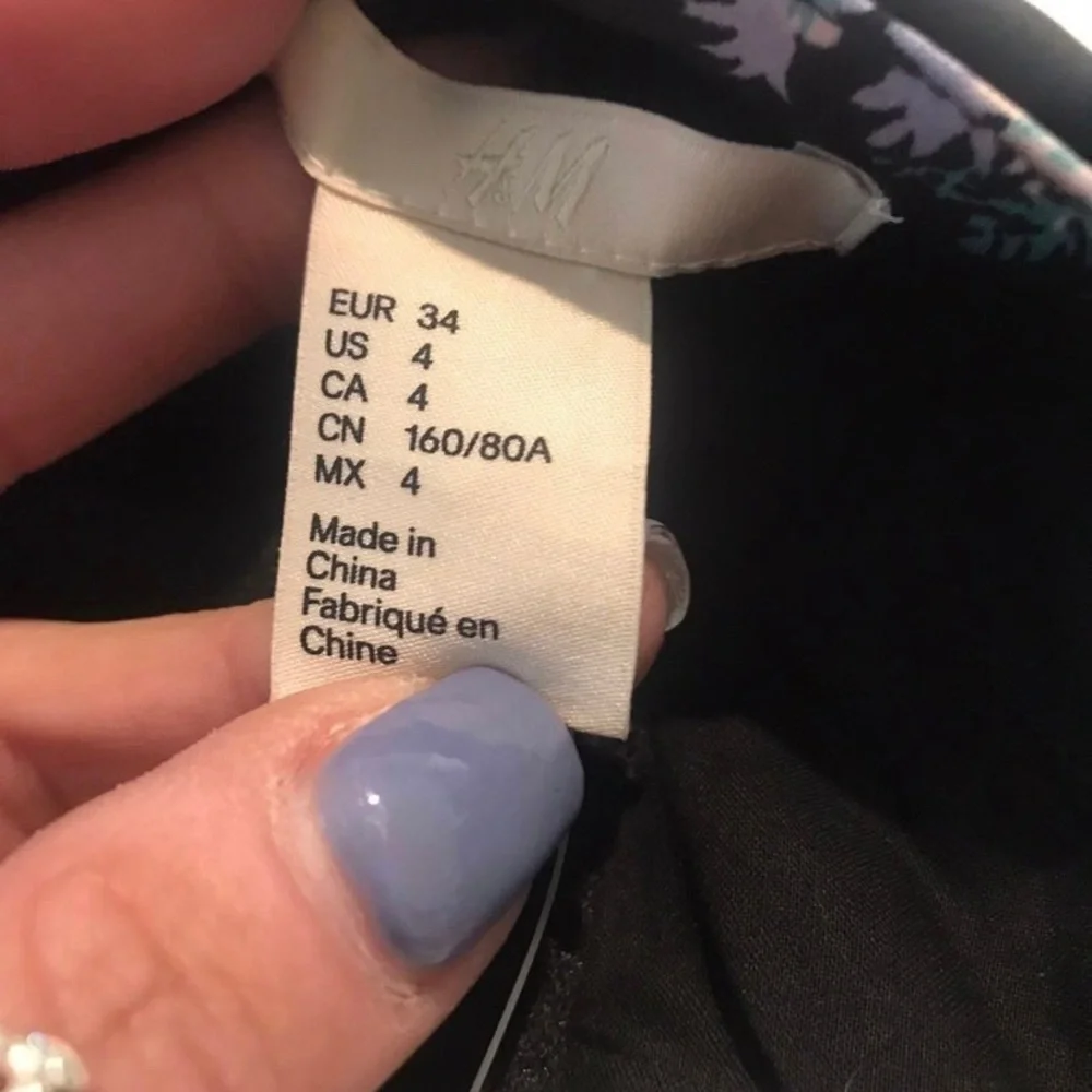 NWT H&M Black Floral Dress. - Picture 3 of 9